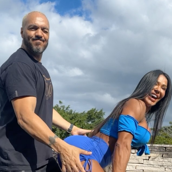 Gracyanne entrega detalhes da vida sexual com Belo e expõe que o casal adora brinquedinhos: 'Esquentando a relação'