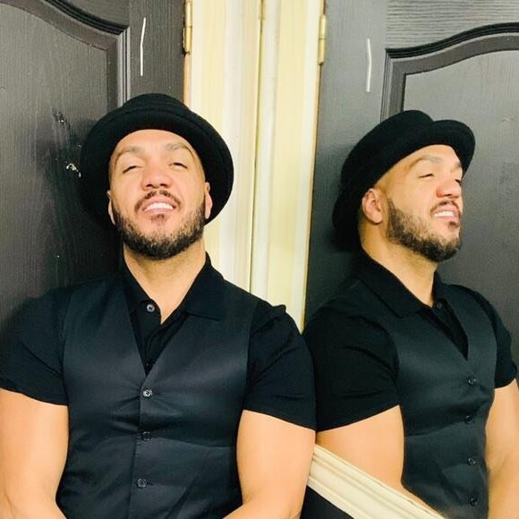 'Belo não achava legal e aí a gente vai conversando, mostrando que é diferente, para mudar um pouco. Hoje em dia ele vai aceitando, é o cara que compra', diz Gracyanne
