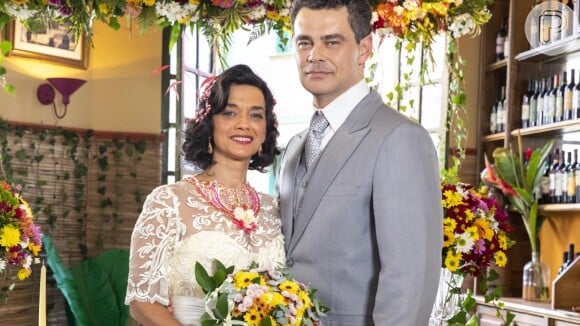 Verônica (Ana Cecília Costa) se casou com Érico (Carmo Dalla Vecchia) em um casamento emocionante no restaurante Cadim de Dendê