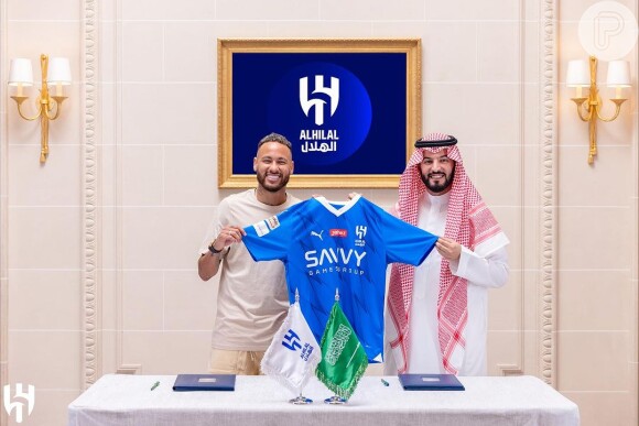 Neymar assinou oficialmente com o Al-Hilal