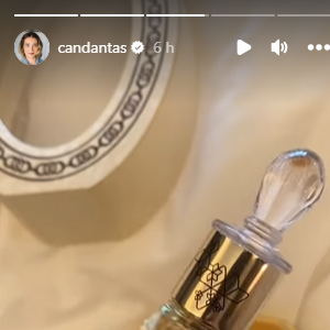 O perfume de luxo que Carol Dantas ganhou está custando por volta de R$ 600 para cima.