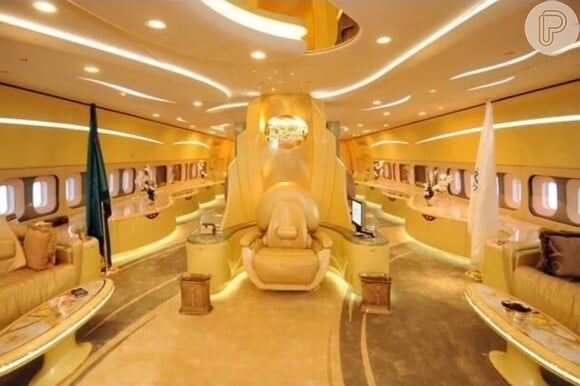 Príncipe Alwaleed Bin Talal mandou um Boeing 747 levar Neymar para a Arábia Saudita