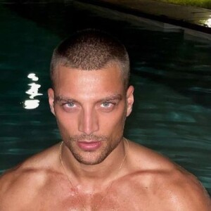 Simone Susinna é detonado por fãs de Anitta após polêmicas