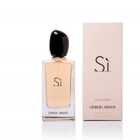 Perfme Sí, da Giorgio Armani é um chipré feminino, sensual e bem forte 