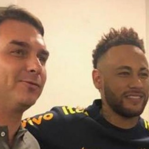 Flávio Bolsonaro nega que tenha participado da suposta festa promovida por Neymar