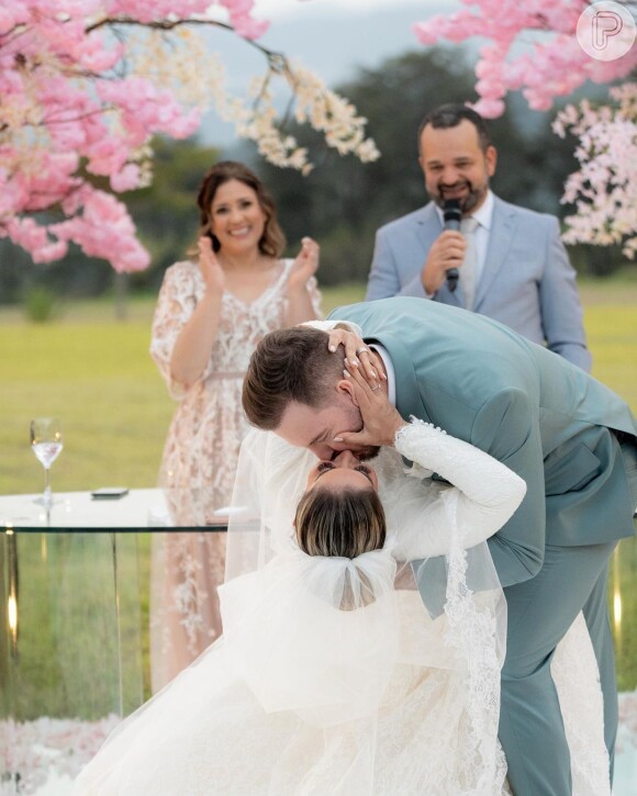 Alianças de casamento de Maíra Cardi e Thiago Nigro contam com mais de 200 diamantes