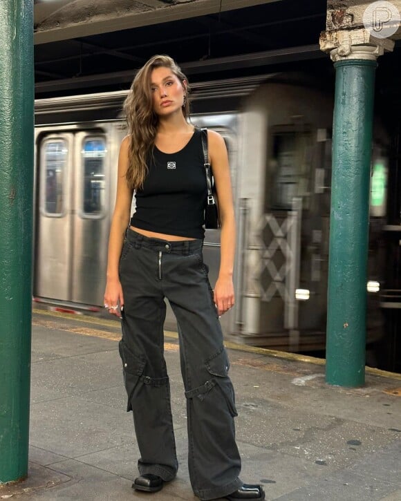 Sasha Meneguel trabalha como modelo há anos e mora em Nova York