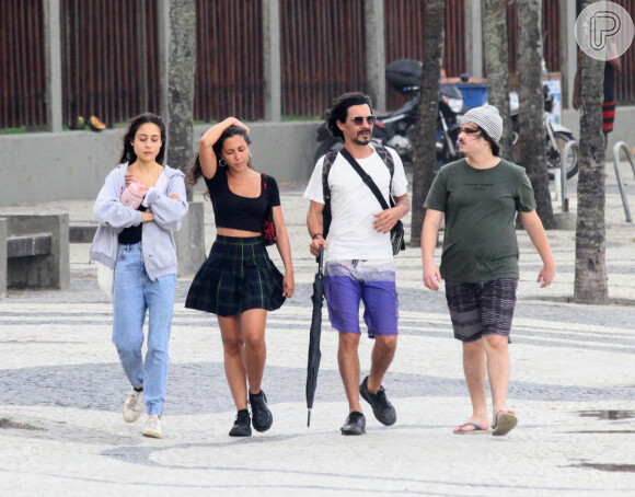 André Gonçalves reuniu os três filhos durante passeio no Rio