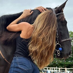 Grazi Massafera aprende a cavalgar para 'Dona Beija'