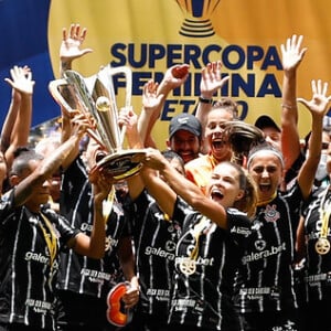 Globo vai passar a final do Campeonato Brasileiro Feminino 2023 entre Corinthians e Ferroviária. Em 2022, Corinthians venceu o torneio e a Supercopa Feminina (foto)