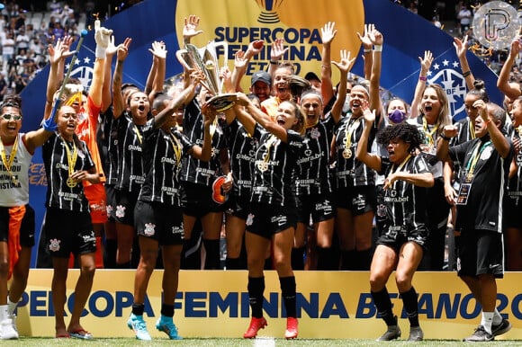 Globo vai passar a final do Campeonato Brasileiro Feminino 2023 entre Corinthians e Ferroviária. Em 2022, Corinthians venceu o torneio e a Supercopa Feminina (foto)