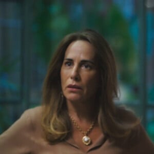 Irene (Gloria Pires) e Antônio (Tony Ramos) acreditam que Graça (Agatha Moreira) espera filho de Daniel (Johnny Massaro) na novela 'Terra e Paixão'