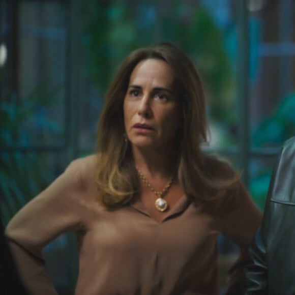 Irene (Gloria Pires) e Antônio (Tony Ramos) acreditam que Graça (Agatha Moreira) espera filho de Daniel (Johnny Massaro) na novela 'Terra e Paixão'