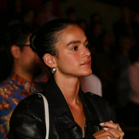 Bruna Marquezine, ainda em entrevista à revista Quem, falou sobre a proximidade dos 30 anos. A atriz frisa que tenta não utilizar a idade como termômetro