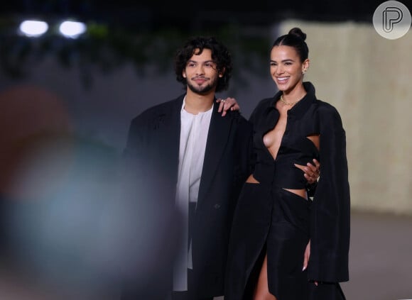 Bruna Marquezine brilhou com Xolo Maridueña no filme 'Besouro Azul'