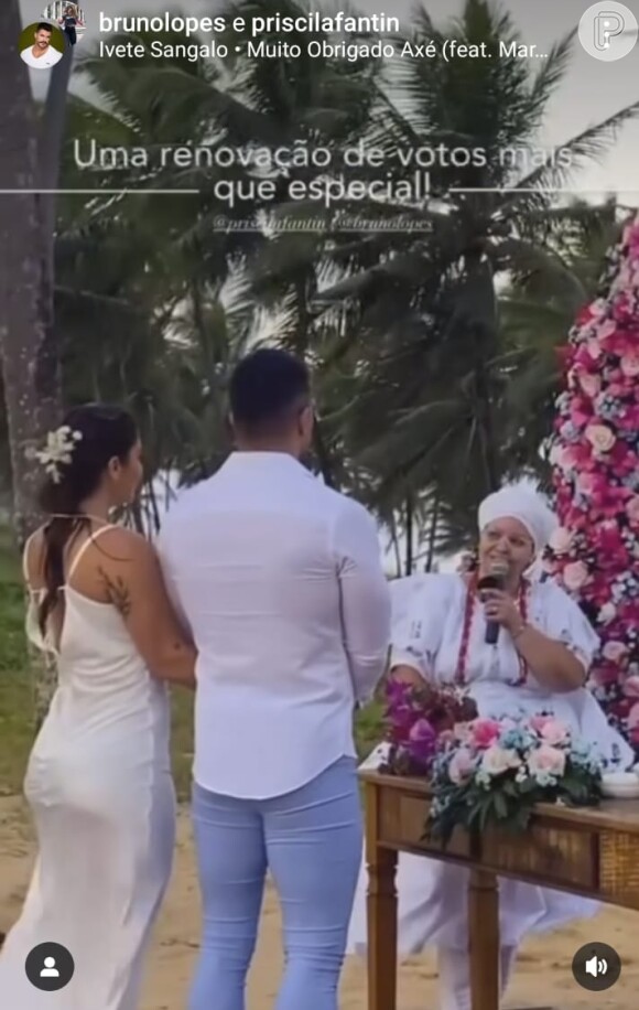 Priscila Fantin usou um vestido de noiva simples da cor branca para renovar os votos com Bruno Lopes