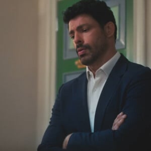 Caio (Cauã Reymond) gosta de ver Jonatas (Paulo Lessa) e Agatha (Eliane Giardini) se dando bem no capítulo de segunda-feira, 18 de setembro de 2023, na novela 'Terra e Paixão'