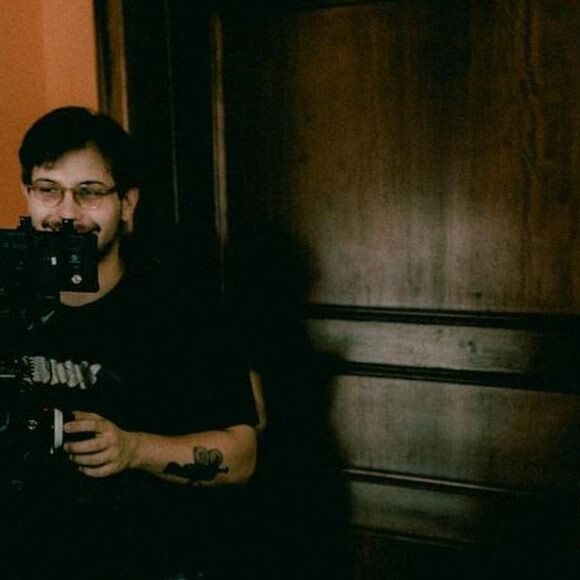 Chico Veiga também perdeu o número do telefone após receber diversas mensagens