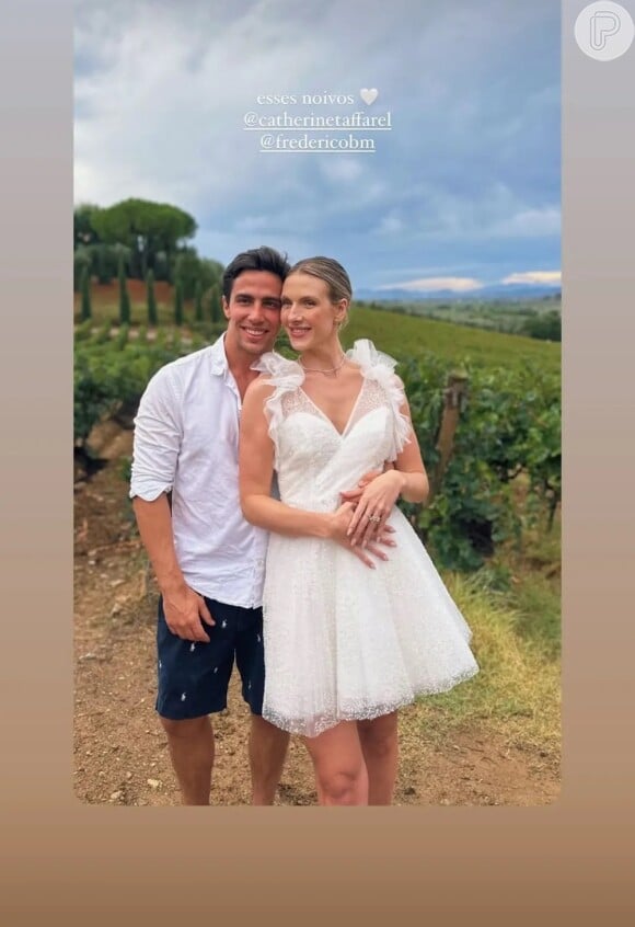 Catherine com Frederico, a noiva usou um vestido branco curto no seu pré-casamento