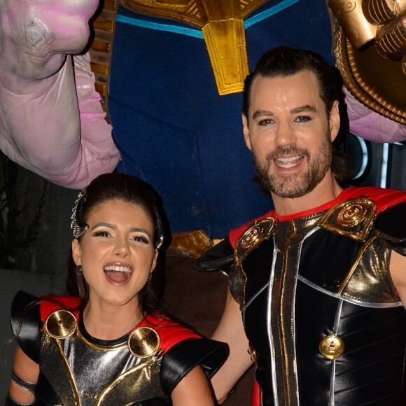 Paula Fernandes e Rony Cecconello se conheceram através de uma amiga em comum