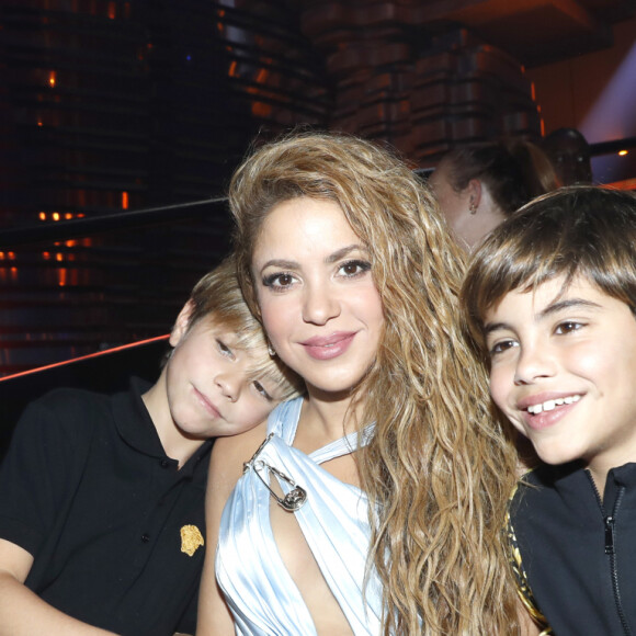 Shakira nega se sentir feliz após se separar de Gerard Piqué por conta de traição