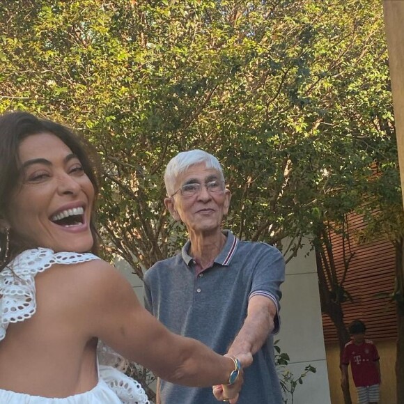 Juliana Paes confirma que, de fato, tem estado bastante em um hospital, mas é para acompanhar o pai, Carlos Henrique Paes, que vive um momento delicado de saúde
