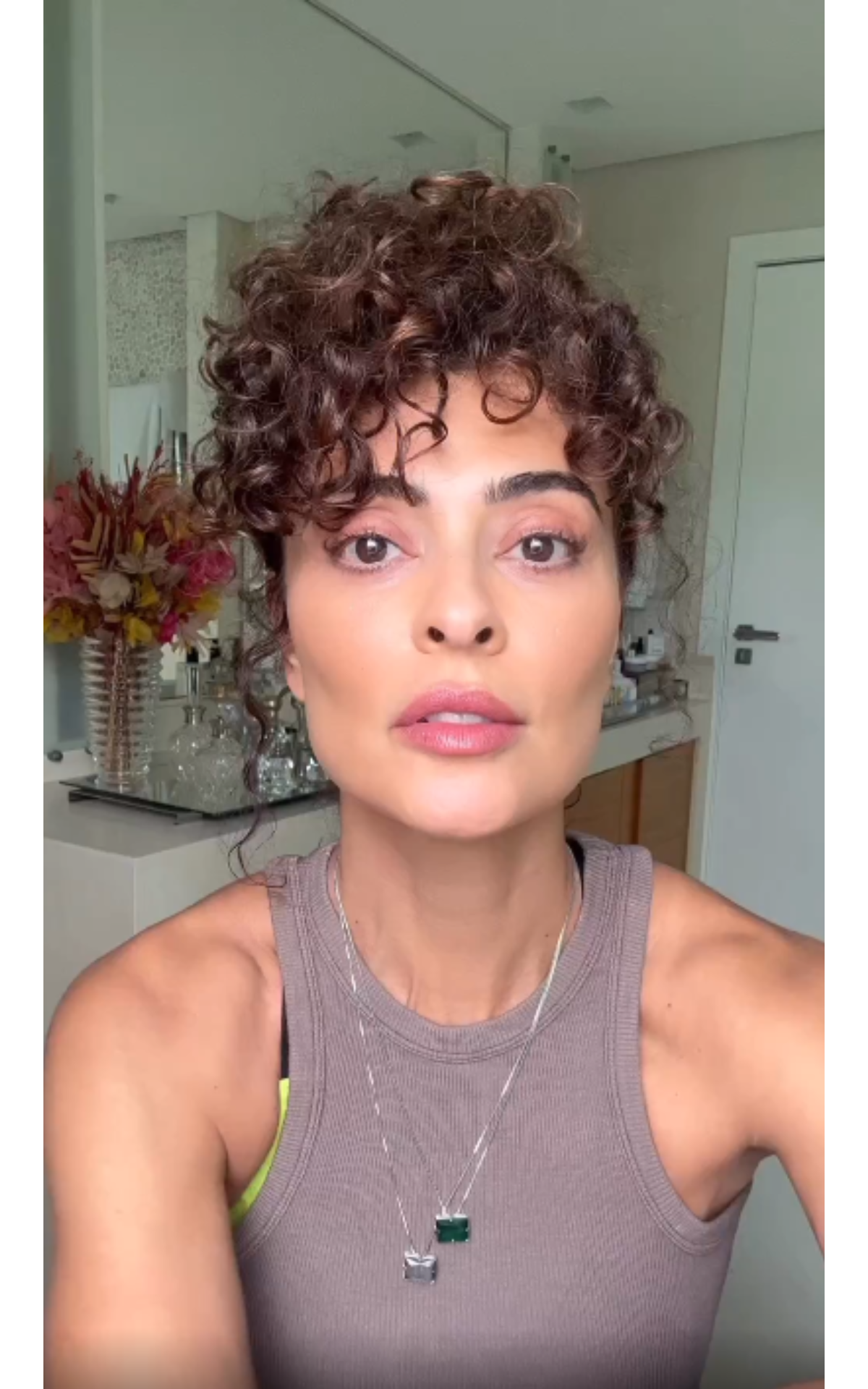 Foto: Juliana Paes fez o vídeo depois de receber a ligação de amigos e ...