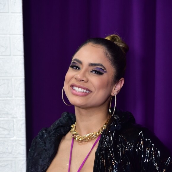 Lexa estaria em 'uma fase de curtição' com Matheus Lisboa, segundo a página Circo da Mídia