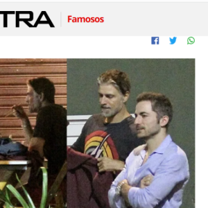 Reynaldo Gianecchini e Thales Bretas jantaram juntos em um restaurante no Rio de Janeiro. Flagra foi divulgado pelo jornal Extra