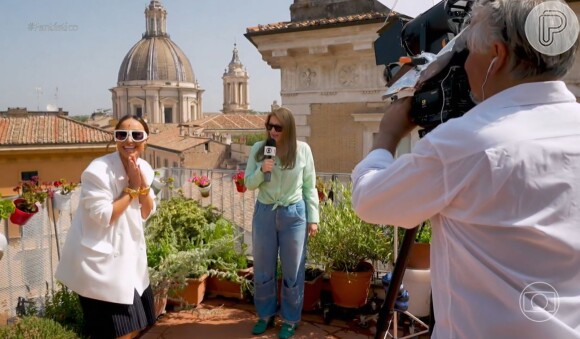 Sabrina Sato visitou o terraço da casa de Ilze Scamparini, onde a jornalista costuma gravar suas entradas para a TV