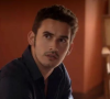 Giovanni (Filipe Bragança) é o maior segredo que Miriam (Paula Cohen) tem para chantagear Sérgio (Marcos Caruso) em Elas por Elas