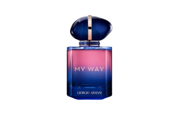 Perfume My Way, da Giorgio Armani, combina a personalidade e o estilo arrebatador da mulher contemporânea que sabe usar seu cheiro como uma assinatura em uma ocasião especial