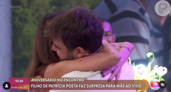 Filho de Patrícia Poeta surgiu de surpresa ao vivo no 'Encontro' para homenagear a mãe apesar da sua timidez