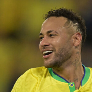 Neymar foi um dos presentes na festa privada após jogo da Seleção