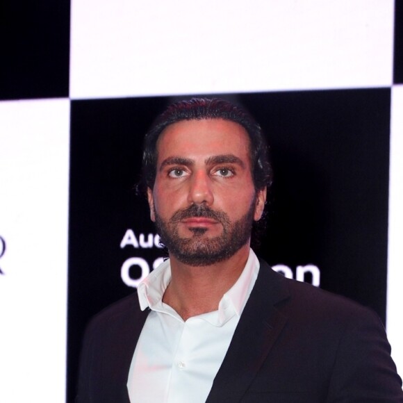 Abdul Fares é empresário, tem 39 anos e é descendente de libaneses. Ele tem negócios em diversos setores