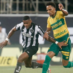 Botafogo x Palmeiras vai passar na Globo em 1º de novembro de 2023 às 21h30. Jogo pode deixar alvinegro ainda mais próximo do título do Campeonato Brasileiro 2023