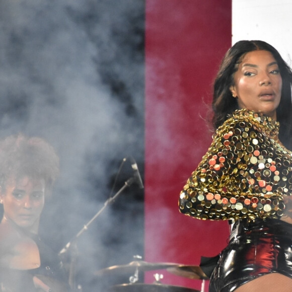 Ludmilla garante que não foi isso que aconteceu. A cantora disse no Instagram que a falha se deu por um problema no som