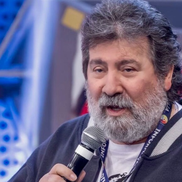 O diretor Magrão, apelido de Roberto Manzoni, morreu em 9 de novembro de 2023; profissional dirigiu programas de TV de Silvio Santos, Gugu e Celso Portiolli