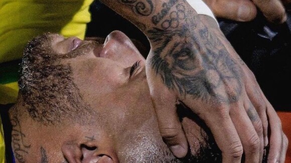 Neymar perde jogo do Al-Hilal por conta de lesão no joelho e posta foto bizarra do machucado: 'Não é de Deus'