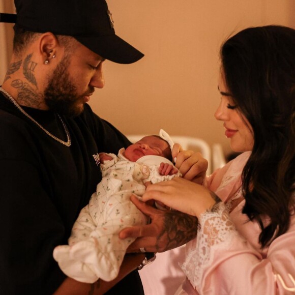 Neymar não assistiu ao parto da sua filha com Bruna Biancardi pois chegou atrasado da Arábia Saudita