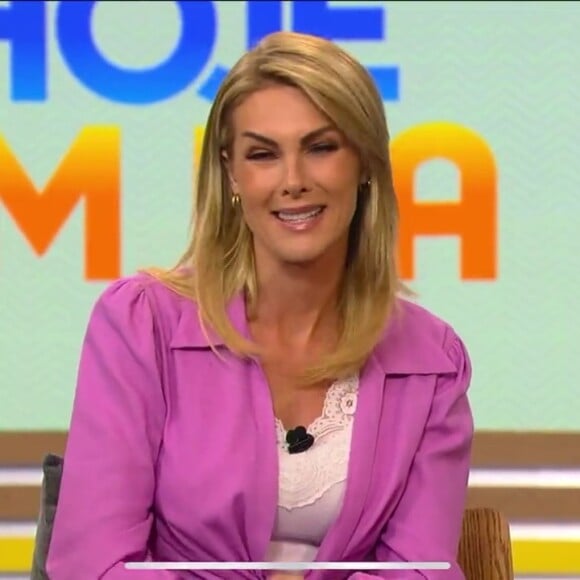 Ana Hickmann encerrou o discurso com a voz embargada e os olhos marejados