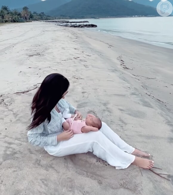 Bruna Biancardi publica vídeo fofo com Mavie na praia