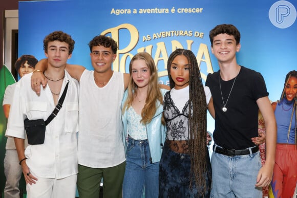 Elenco do filme 'As Aventuras de Poliana' se reuniu para a pré-estreia em shopping de São Paulo em 21 de novembro de 2023