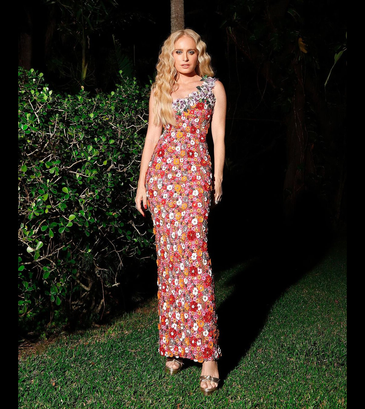 Foto: Angélica teve aniversário com tema 'Flower Power' - Purepeople