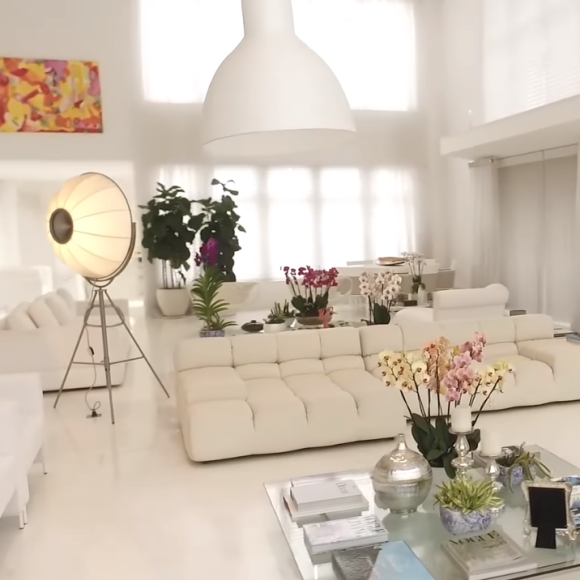 Mansão de Ana Hickmann: com a averbação premonitória, parte do valor da venda será bloqueado para o pagamento da dívida com o banco