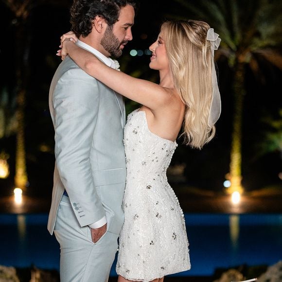 Casamento de Duda Reis e Du Nunes aconteceu um dia depois o casal curtir o show da Taylor Swift