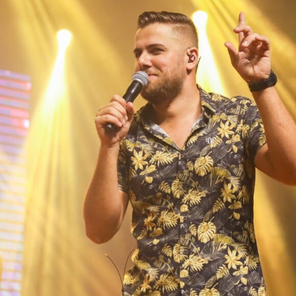 Acidente com Zé Neto, dupla de Cristiano: cantor sertanejo sofreu fraturas e terá que passar por cirurgia no braço. Artista deve ficar 24 horas na UTI após colidir seu carro com uma carreta em 5 de dezembro de 2023