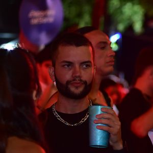 Farofa da Gkay: o influencer Álvaro deu beijo na funkeira MC Loma