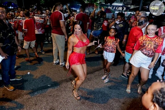 Viviane Araujo desfila com o Salgueiro no carnaval 2024 no domingo de carnaval, 11 de fevereiro de 2024