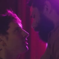 'Terra e Paixão': Acusada de cortar carinhos gays, Globo vê 'beijão' de Ramiro e Kelvin viralizar; atores, autor e público reagem